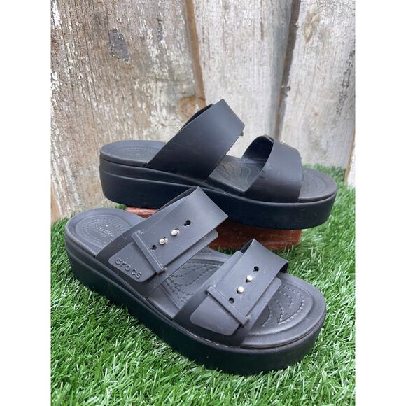 CROCS Brooklyn Buckle Black Platform Sandals Women's 8 - Picture 2 of 7